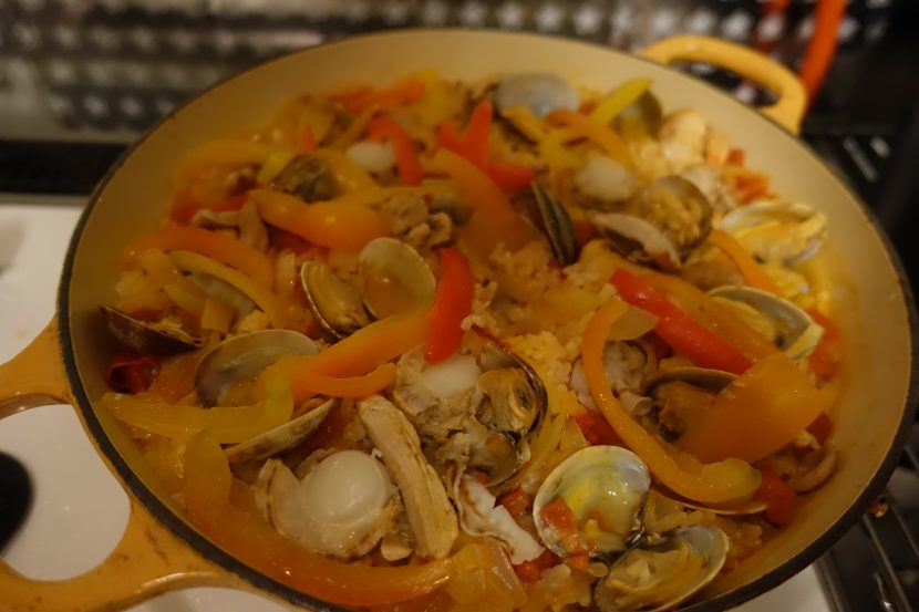 ル・クルーゼのビュフェ・キャセロールで、かんたんパエリア作りました