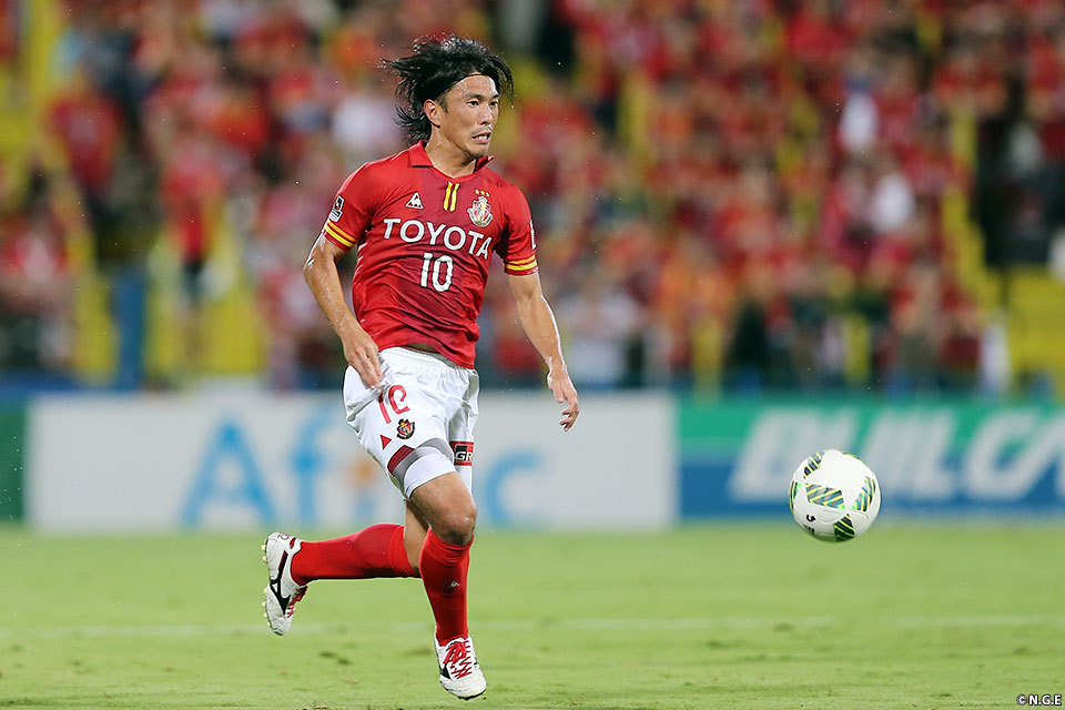 小川 佳純 | 選手・スタッフ | チーム | 名古屋グランパス公式サイト