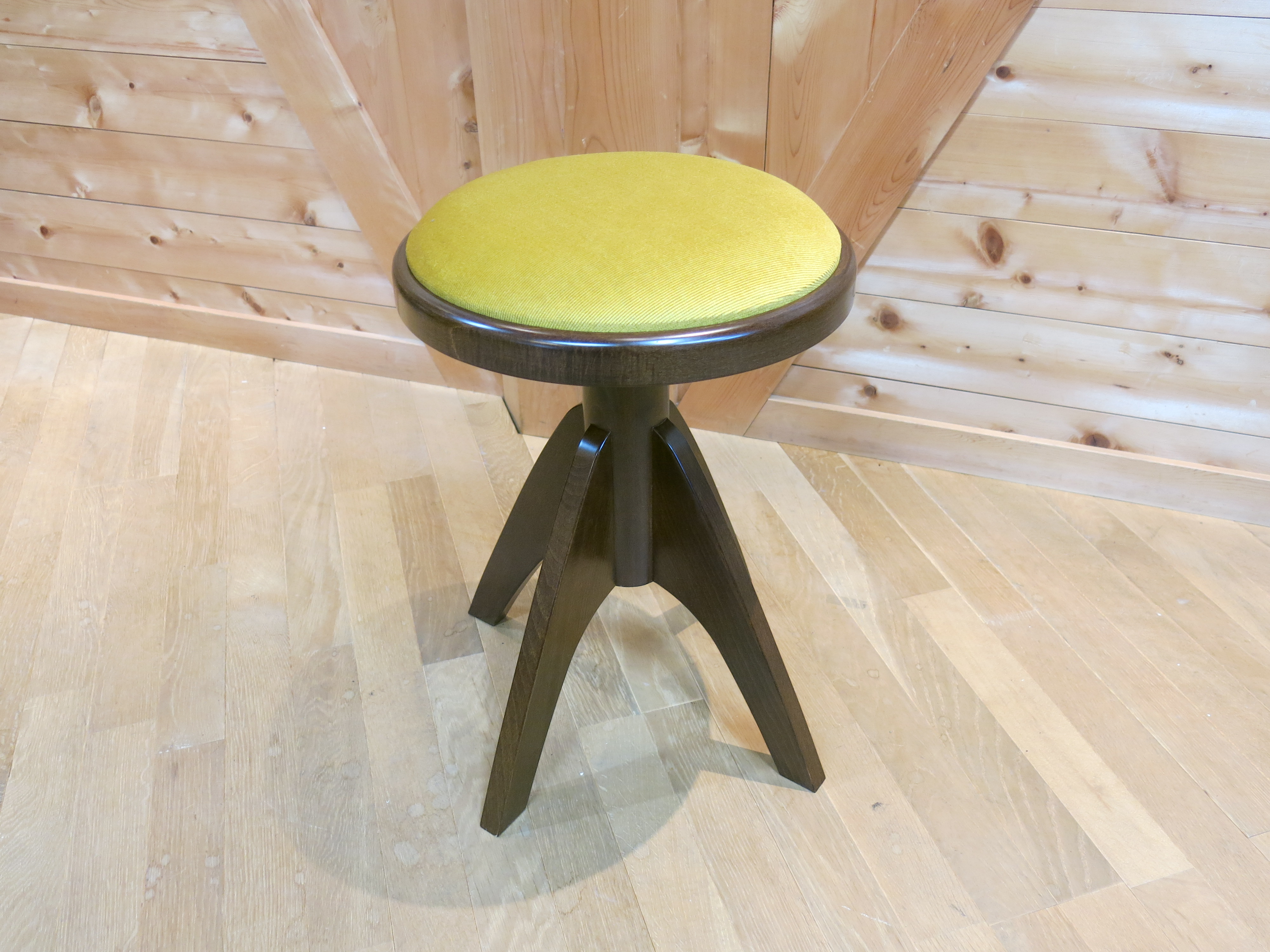 イタリア製ピアノ丸椅子 ウォルナット艶消し ｜ アクセサリー | 名古屋