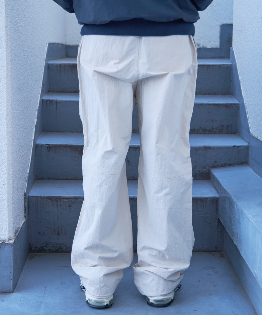 FFEIN(フェイン)】ナイロントレッキングストレートパンツ / シンプル