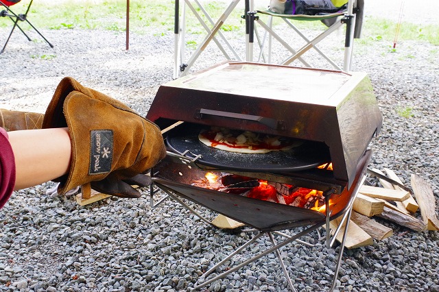 スノーピークのフィールドオーブン（CS-390）でピザキャンプ♪香ばしく