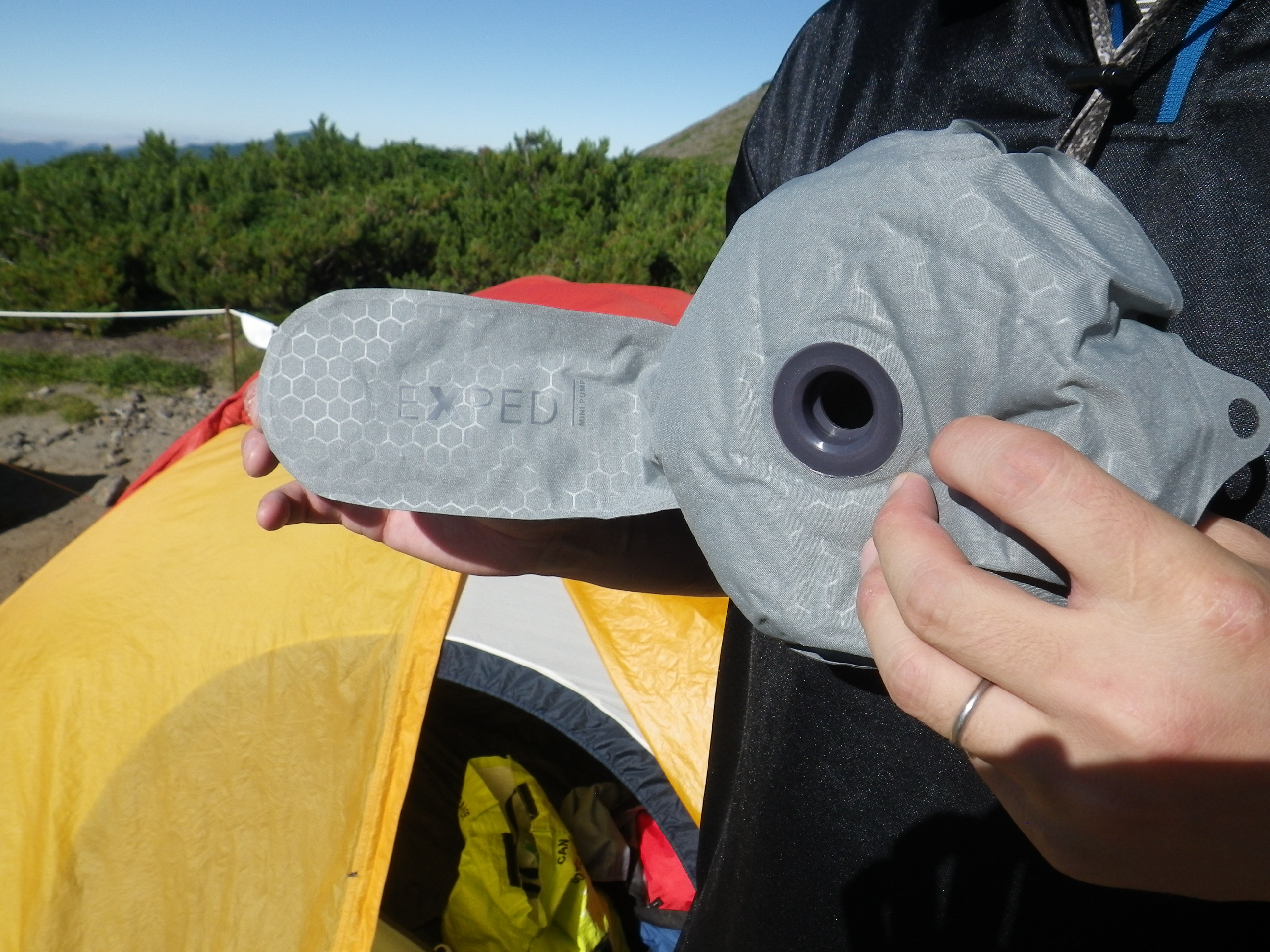 SEA TO SUMMITのポンプがモンベルとエクスペドのエアマットにも使えた