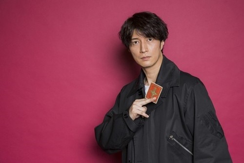 仮面ライダー剣』天野浩成、CSMギャレンバックルは「俺の体はボロボロ