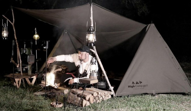 無骨なソロキャンプにぴったり！完全日本製パップテント「Fireproof