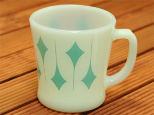 ファイヤーキングとパイレックスの専門店☆アンティークはま太郎--*