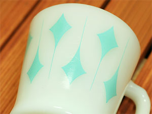 ファイヤーキングとパイレックスの専門店☆アンティークはま太郎--*