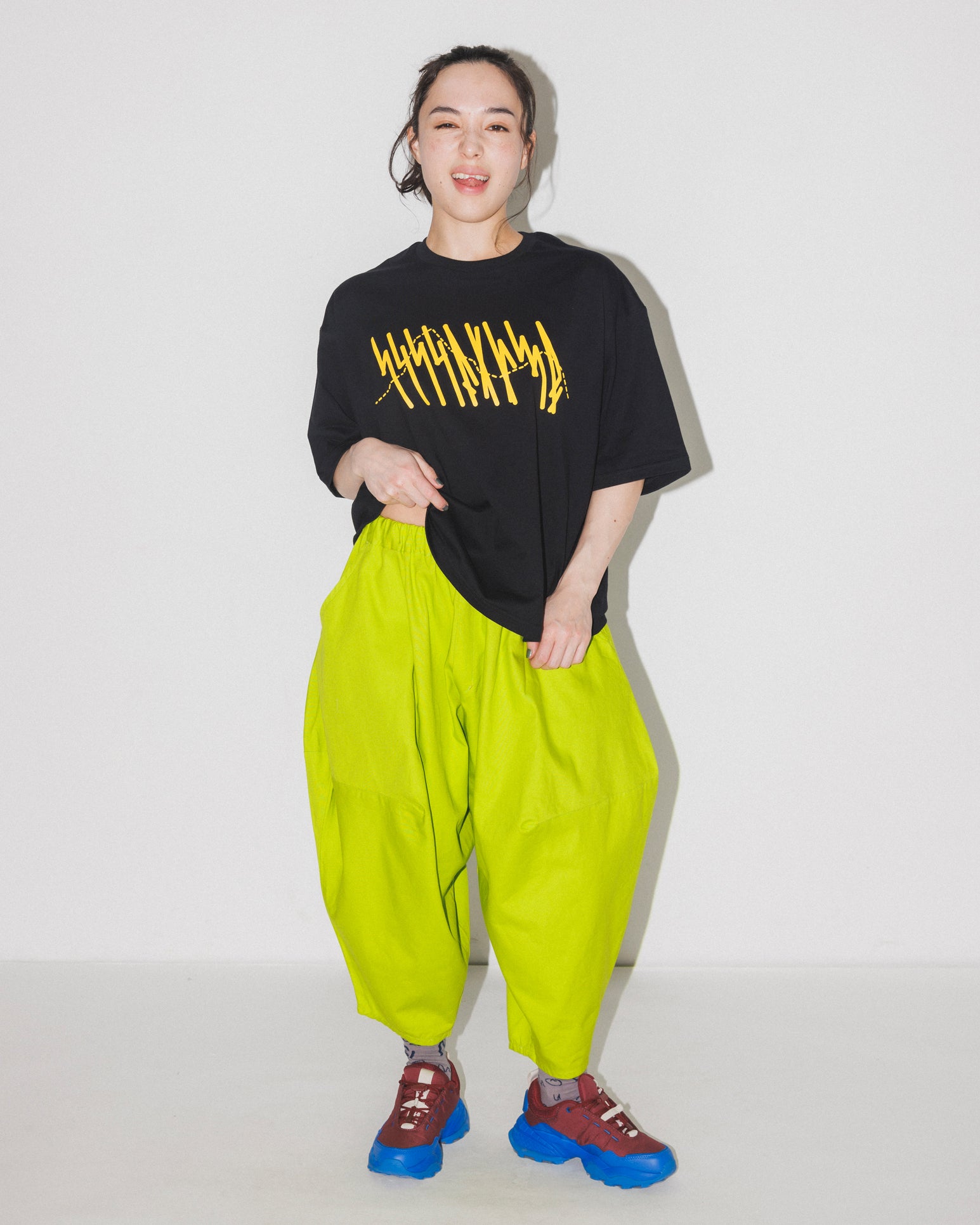 マークアンドロナ　パンツ　紫　訳あり ラナン RANAN 裾スリットフレアパンツ （パープル） -アウトレット通販