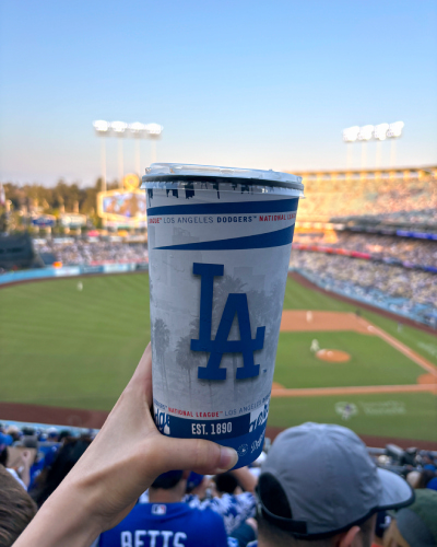 記念品にスタジアムフード、ドジャース観戦の楽しみ方をロサンゼルス