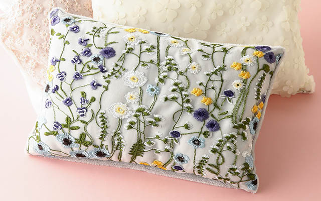 ただの花柄クッションじゃなく中に…♡【Francfranc】2022年春ギフト