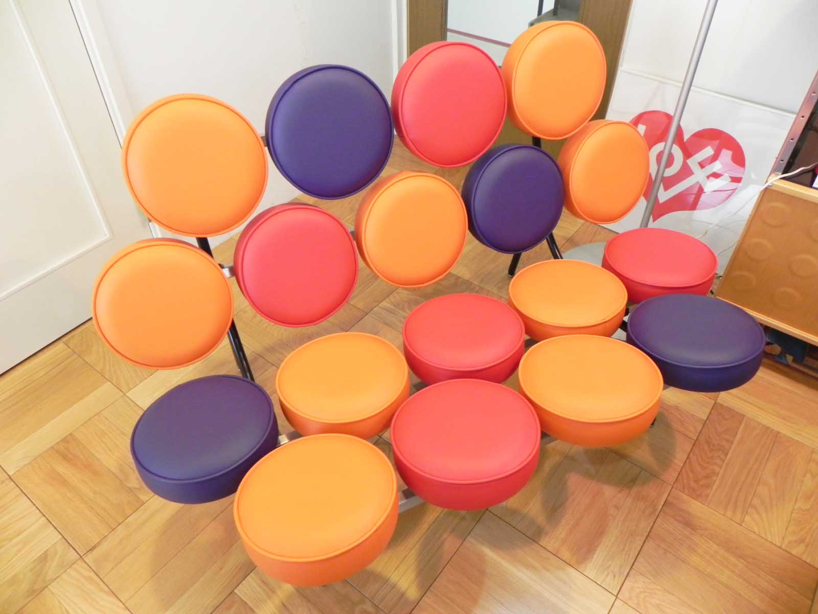 マシュマロソファのストーリーと本当のデザイナー | 名作家具と