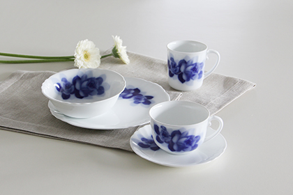 ブルーローズジャネット（8110） 商品一覧 - 大倉陶園公式オンライン