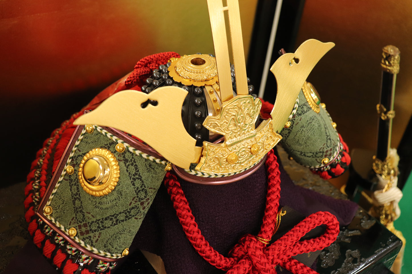 毛利元就 兜平飾り五月人形セット (60cm×40cm×49cm)【送料無料