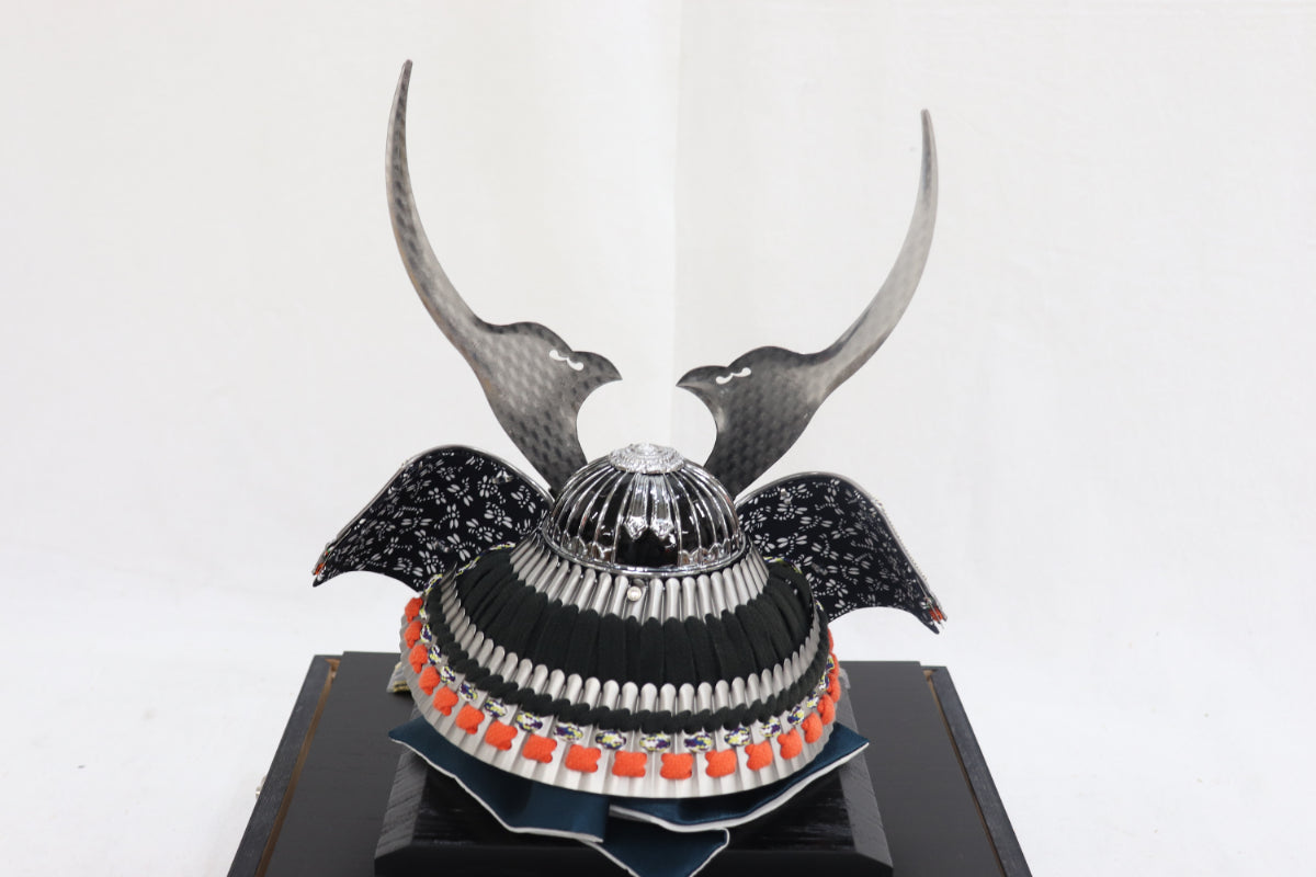 兜平飾り五月人形ケースセット (33cm×27cm×40cm)【送料無料】 – 節句