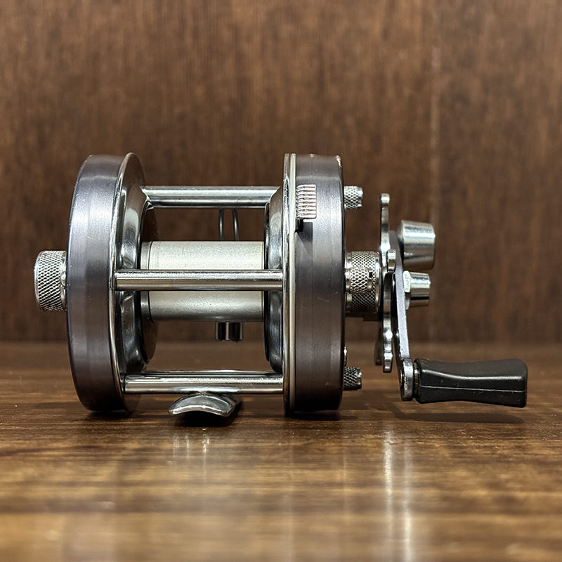 Abu Ambassadeur 5500C Blue Gray Bait Casting Reel Fn740102 アブ