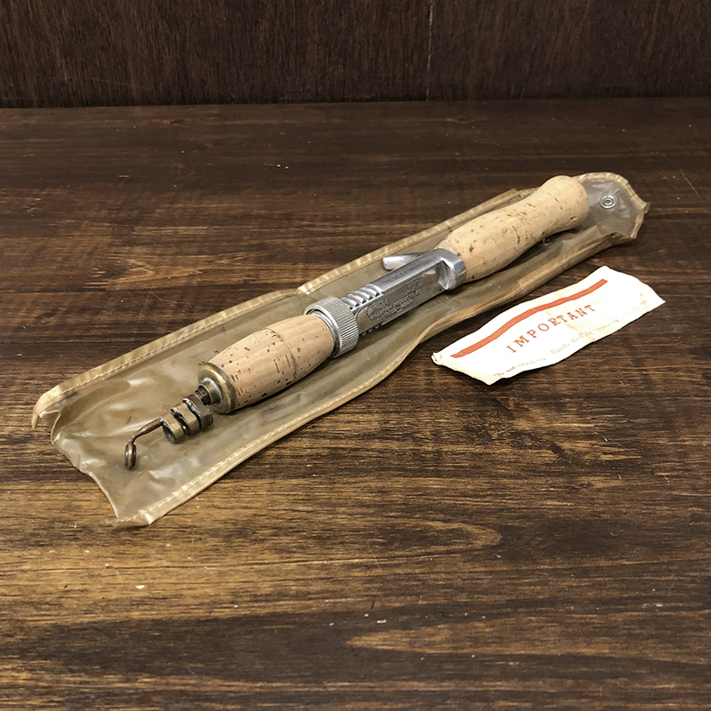 Champion Handle Rod Telescopic Bait Casting Rod Mint in Case