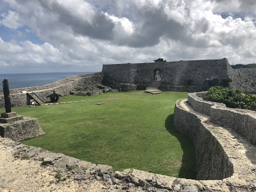 中城城跡 ― 世界遺産…沖縄県中城村の庭園。 | 庭園情報メディア【おに
