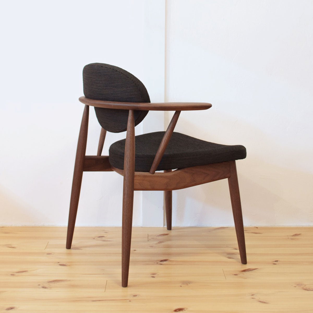 KASHIWA / 柏木工 木製 アームチェア ①ダイニングチェア CHIC ARM