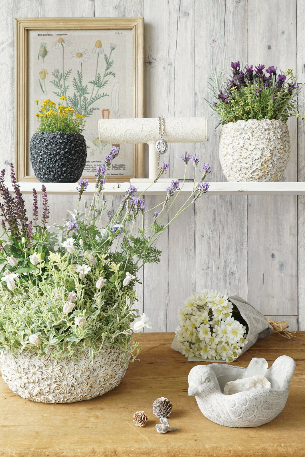 アイズピリホワイトセメント製装飾プランター アイズピリホワイト