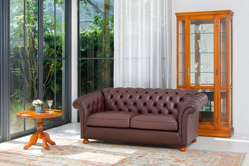 横浜クラシック家具 ダニエルの革ソファ 株式会社 ダニエル【神奈川県