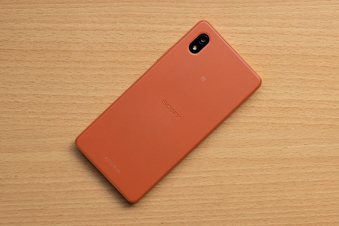 Xperia Ace III 購入！開封とファーストインプレッション：背面の質感