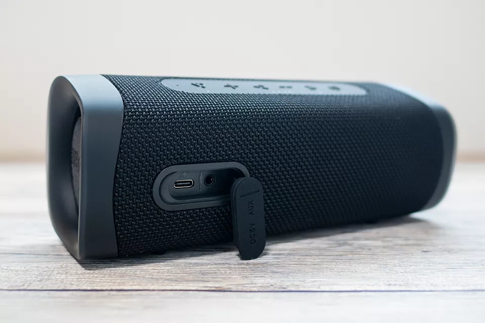 EarFun UBOOM L レビュー：IP67防水防塵でアウトドアにもいいBluetooth