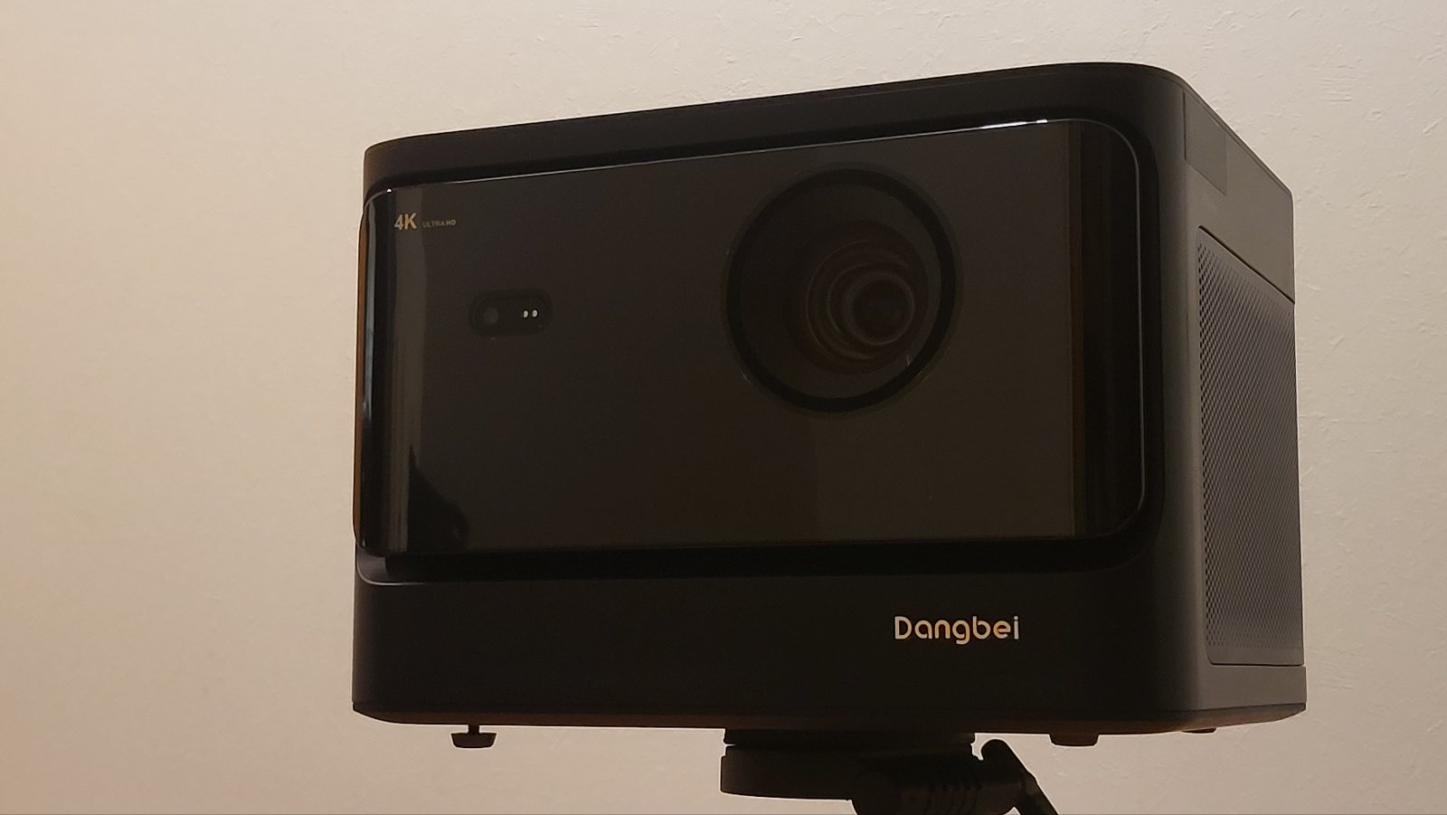 Dangbei Mars Pro レビュー：4Kと独自の画層処理AI搭載で鮮明な映像を