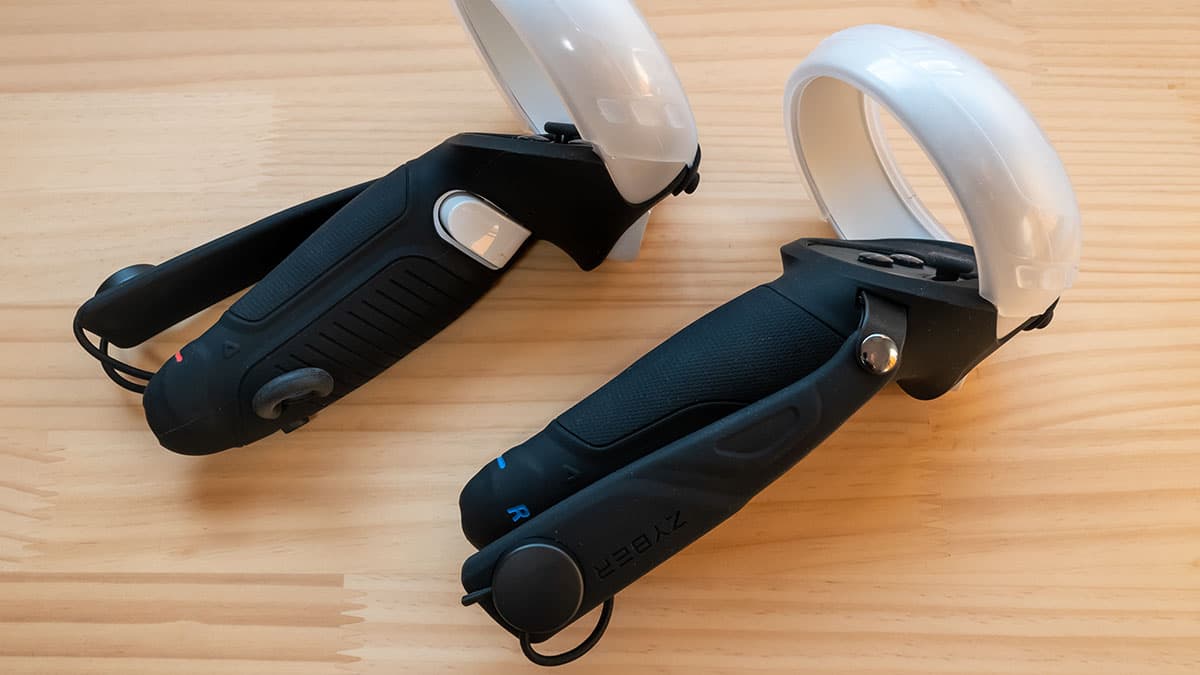 ZyberVR】カバーを外さなくても充電できるコントローラーグリップ