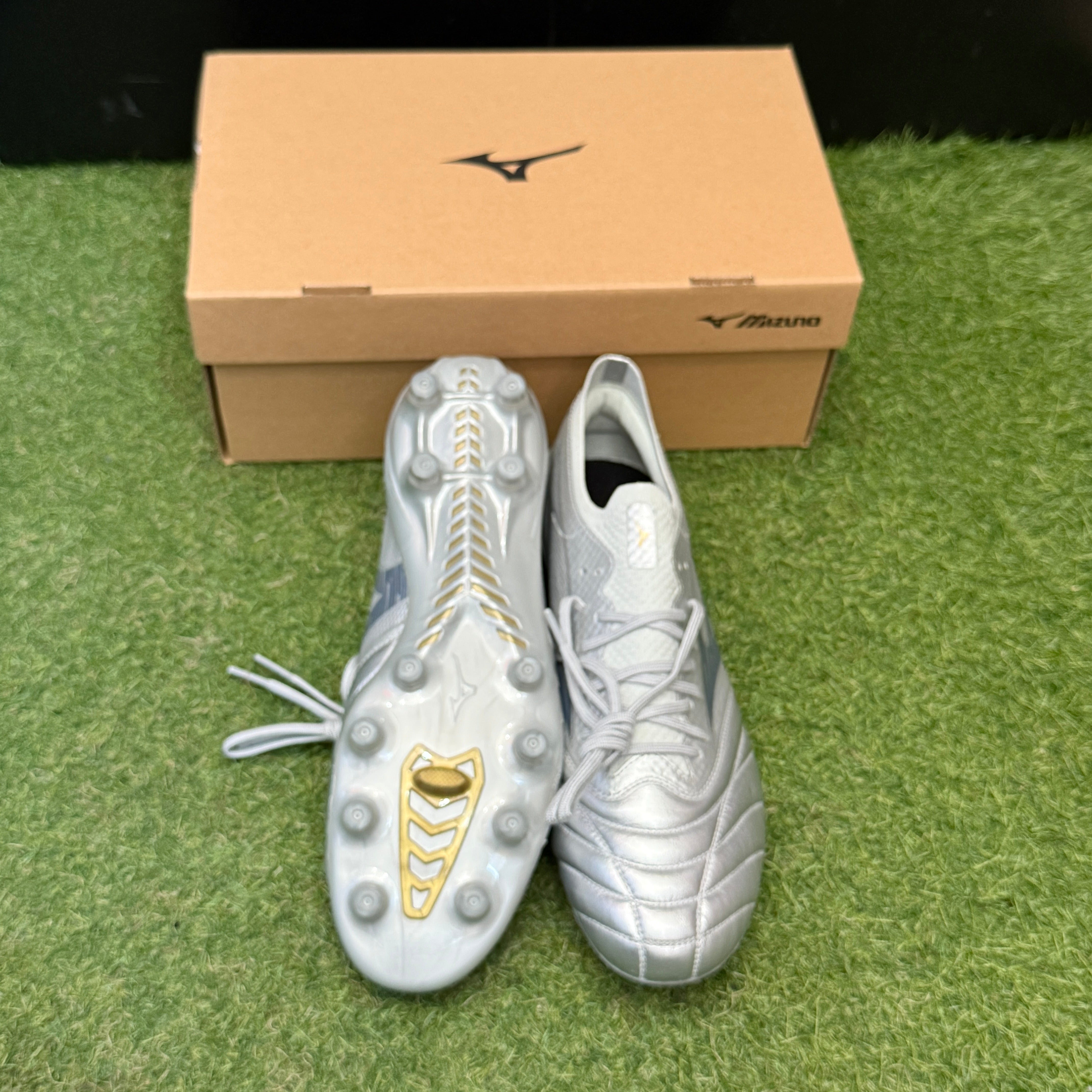 日本未発売 モレリアネオ4 β Elite P1GA254204 Morelia Neo 4 β ベータ