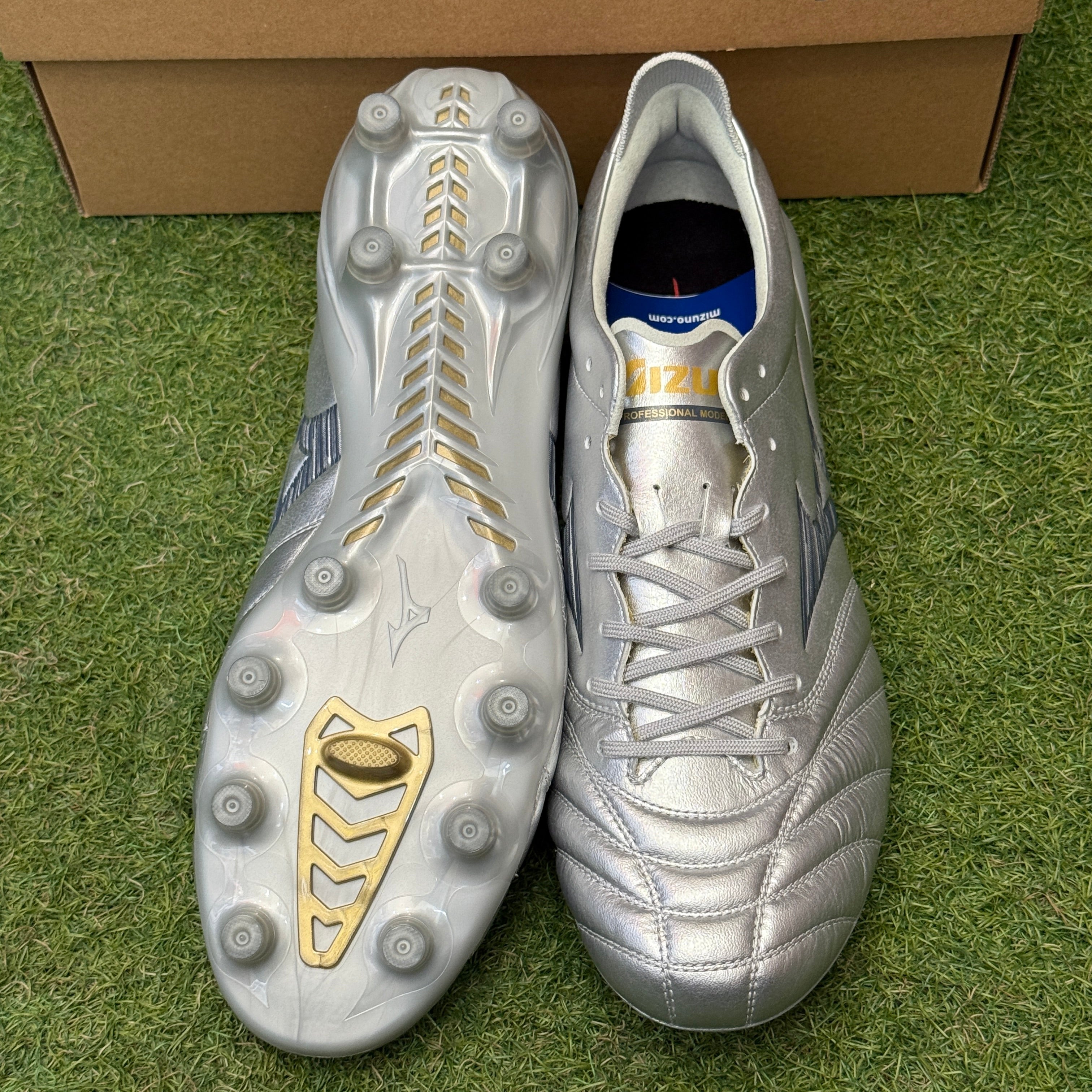 日本未発売 モレリアネオ4 エリート P1GA253204 Morelia Neo4 elite