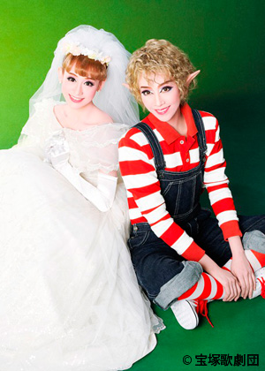 22年ぶりに蘇った宝塚月組『PUCK』―幕が上がったばかりの本作を