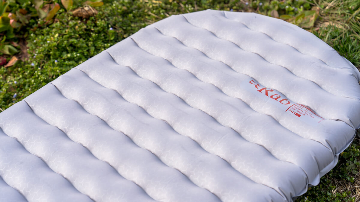 スリーピングパッドに英国からの衝撃”第二波”が到来。 Rabの新作エアー