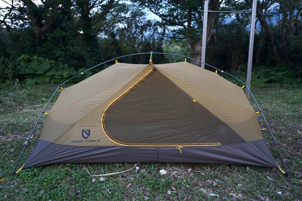 Review：NEMO ダガーストーム2P ドーム型なのに室内が広い！抜群の居住