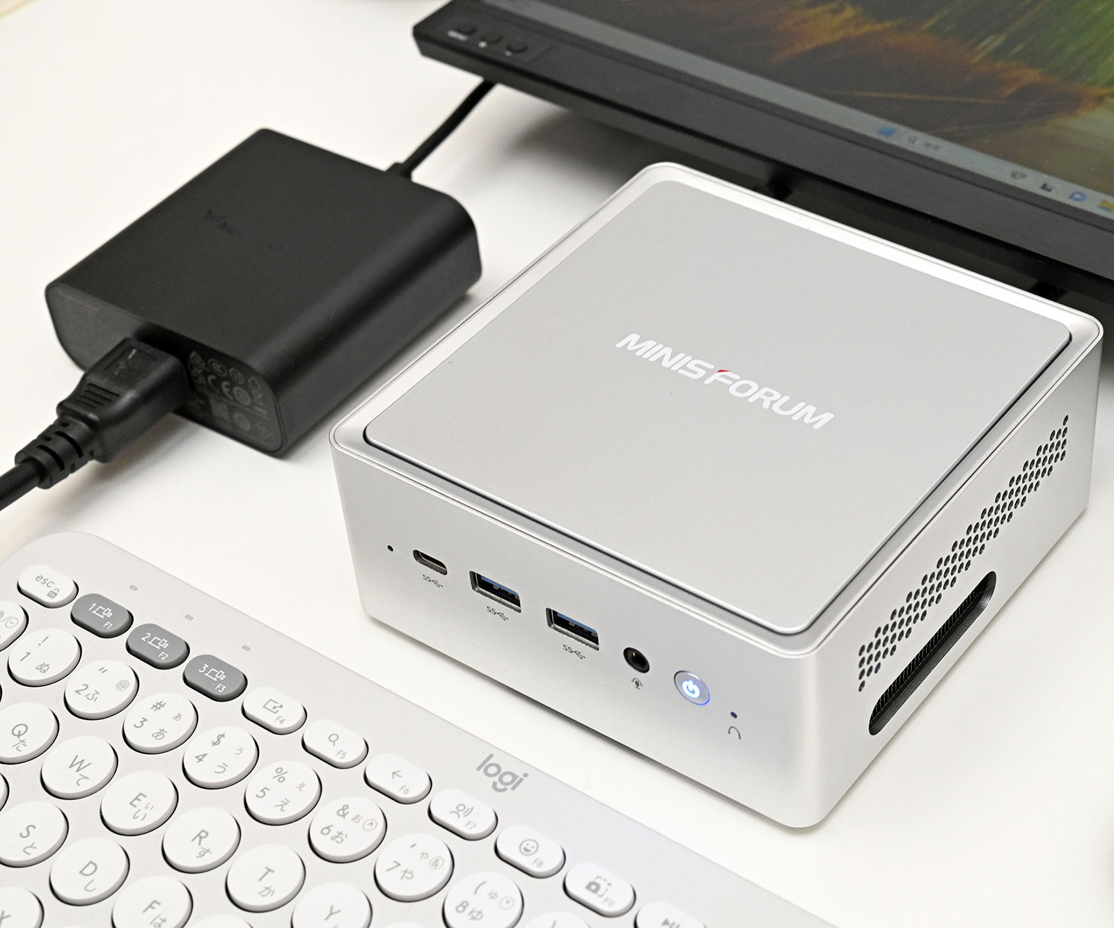 高コスパ・高性能ミニPC MINISFORUM NAB7 実機レビュー - PCまなぶ