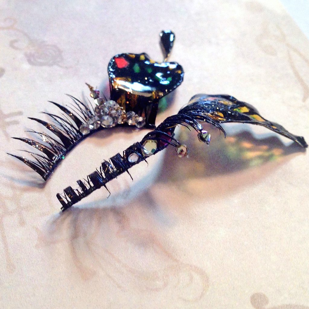 実柚季のまつげ #デザフェス 新作のお知らせ✴︎ 「ステンドグラス蝶