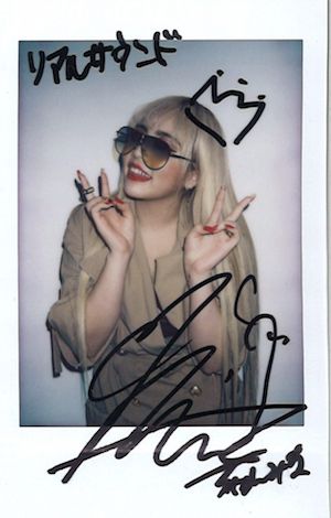 フォロー＆RTでサイン入りチェキプレゼント】ちゃんみなが語る、国籍や