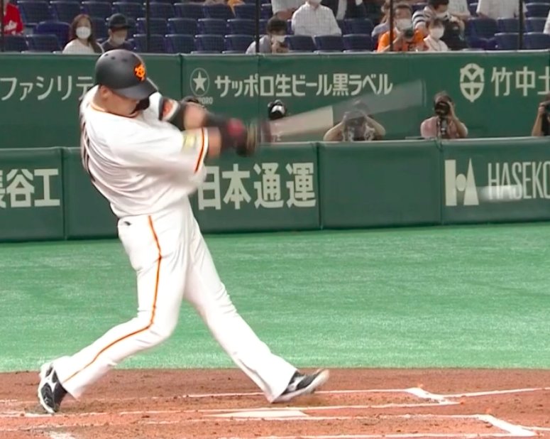 中田翔選手、本日のスパイクは ミズノ こちらの画像では伝わりませんが