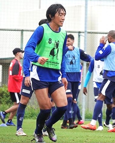 横浜FC 中村俊輔 選手 とある日の練習時に 『初代 F50アディゼロ』を