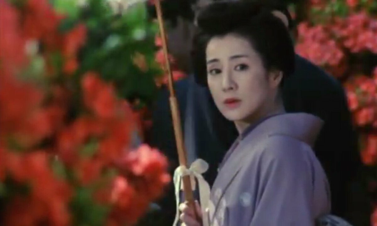 泉鏡花の短編を坂東玉三郎が監督して映画化した『外科室』(1992)。吉永