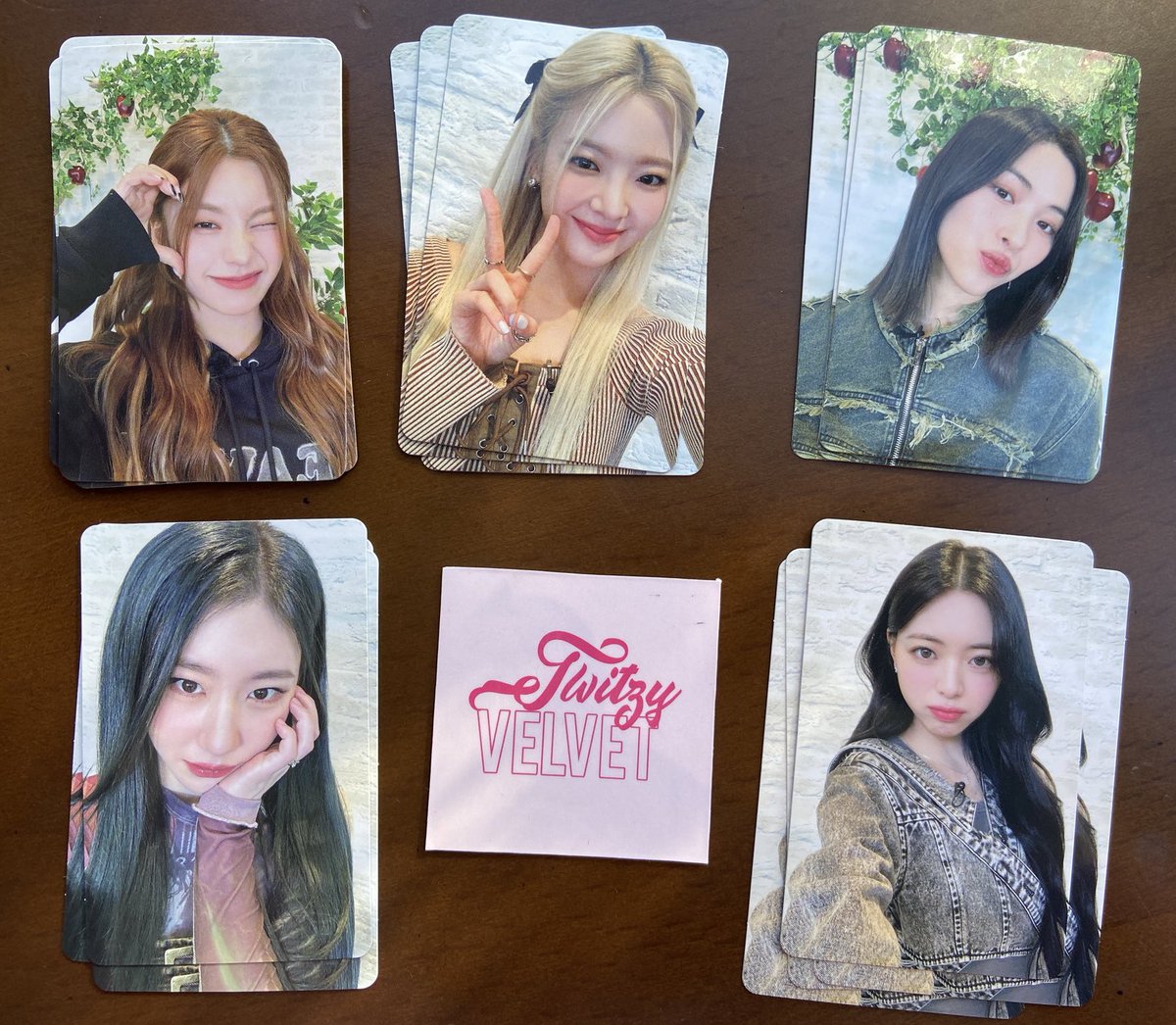 🍎 ITZY RINGO offline event osaka venue limited pcs / poca 있지