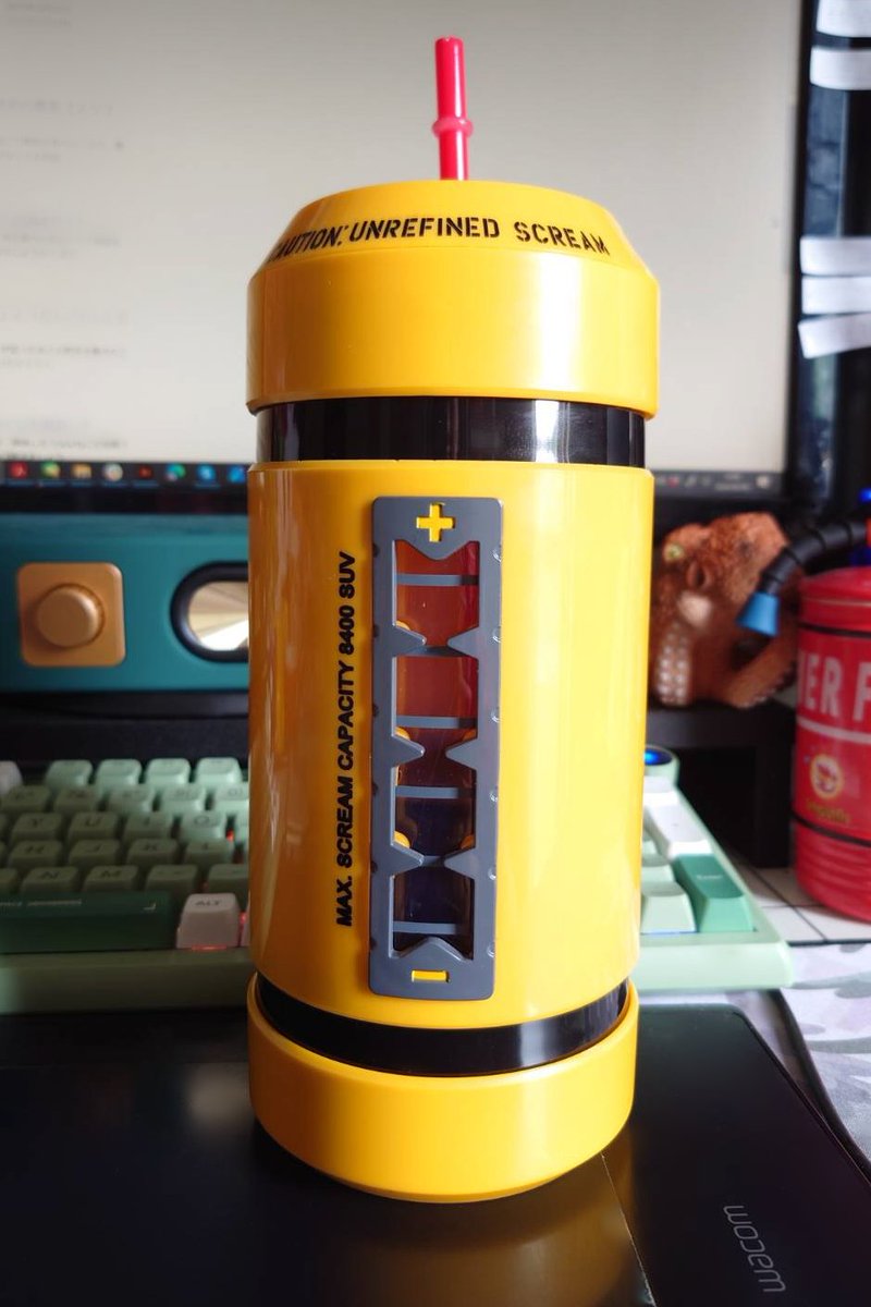 先日カリフォルニアディズニー限定のモンスターズインクの悲鳴ボンベ