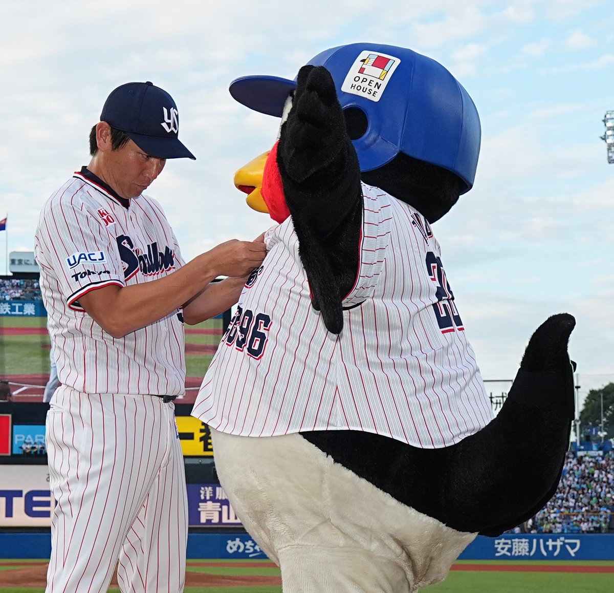 デビュー30周年を迎えたつば九郎。本日より3日間、「つば九郎DAY2024