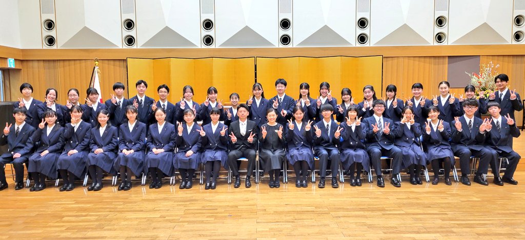 今年度より新設された楽理専攻生を含む37名の新入生を迎え、第72回入学