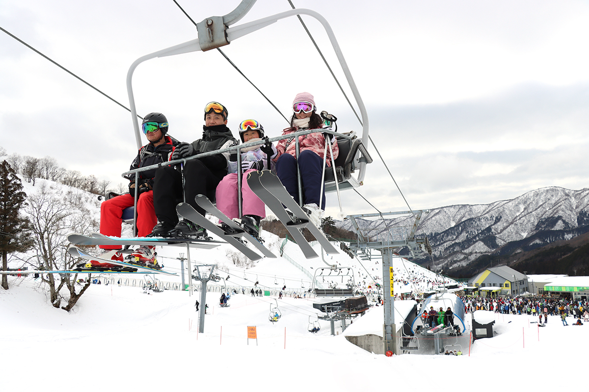 家族で出かける「スキー・スノボ＆雪遊び・そり遊び