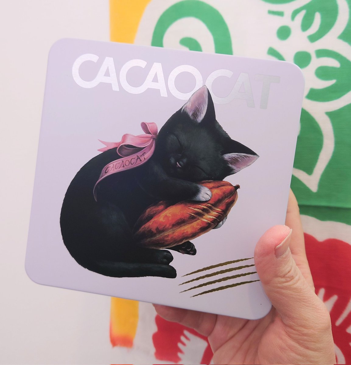 同じくCACAOCATのチョコ缶8個入です🍫 フレーバーはダーク、ミルク