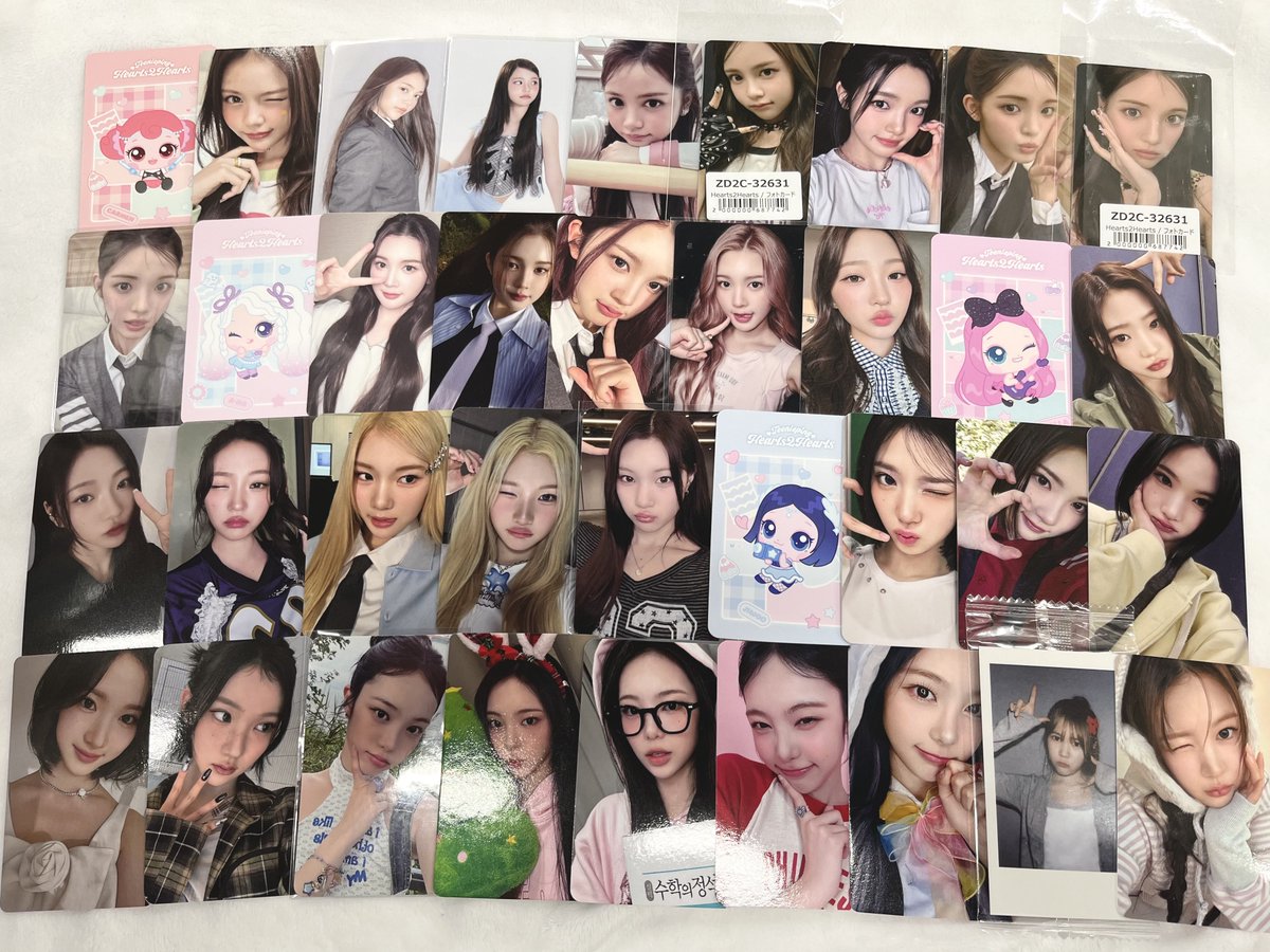 Hearts2Hearts #하츠투하츠 #H2H Photo cards are in stock🩵 AKIBA