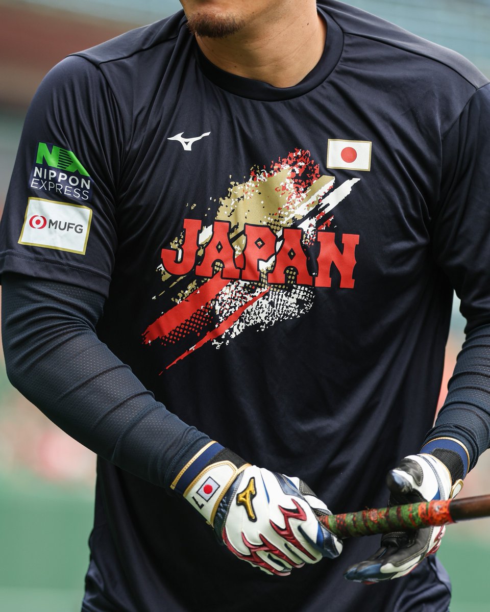 侍ジャパンが着用している Tシャツは全部で4種類👕 佐藤輝明選手も練習