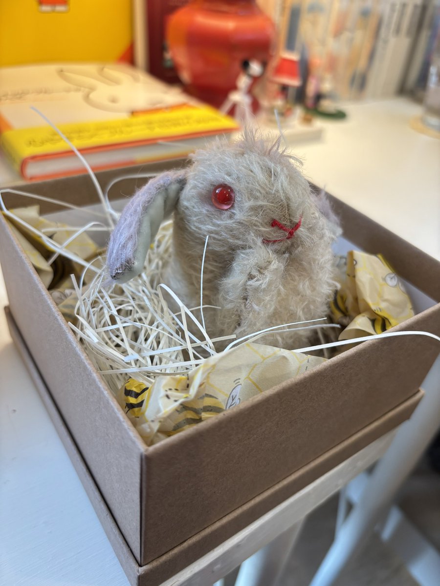 って事で マザーグース詩集とmica様のうさぎ🐇を連れ帰り… 来月
