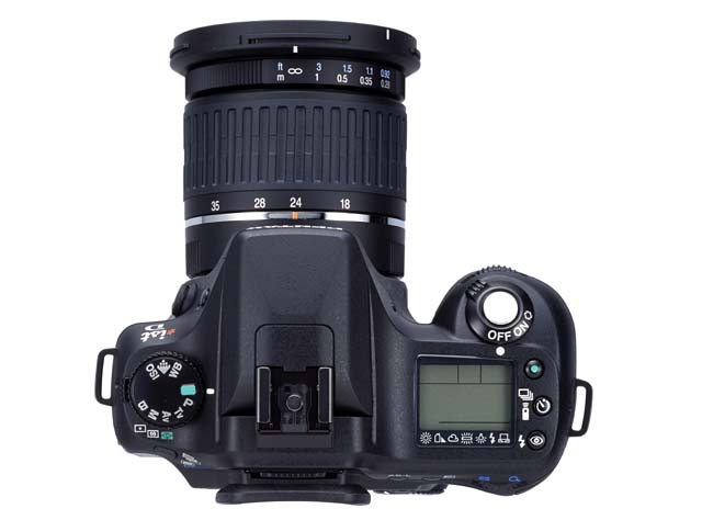 ペンタックス、レンズ交換式デジタル一眼レフカメラ「*ist D」