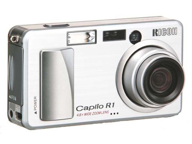リコー、28～135mmズーム搭載「Caplio R1」