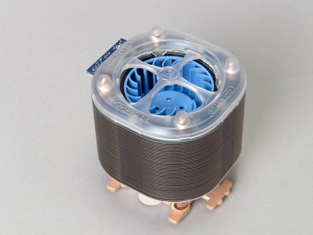 ギガバイト、ツインファン/ヒートパイプ搭載のCPUクーラー